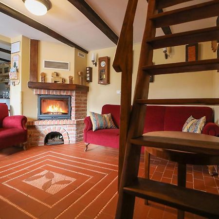 Country House With A Pool In Medvednica Nature Park 자그레브 외부 사진