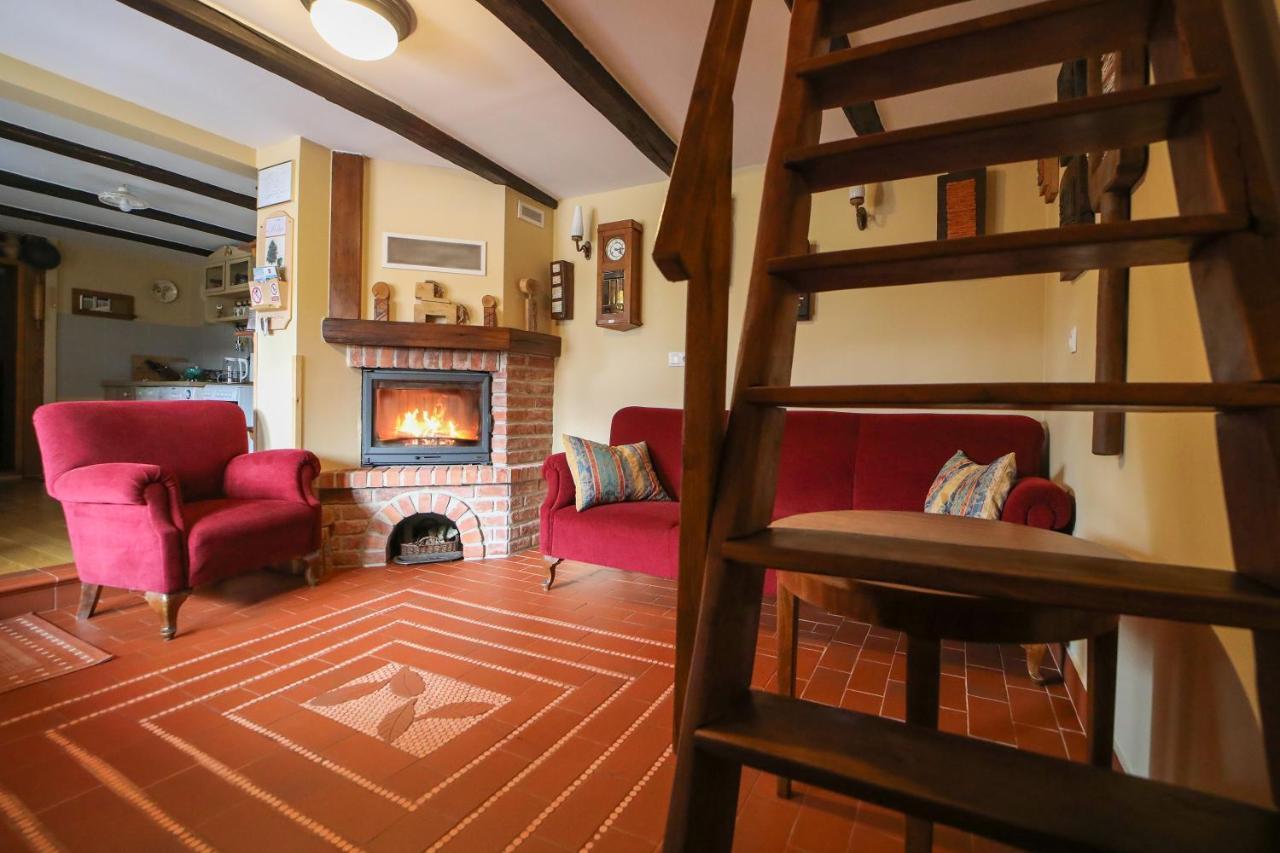 Country House With A Pool In Medvednica Nature Park 자그레브 외부 사진